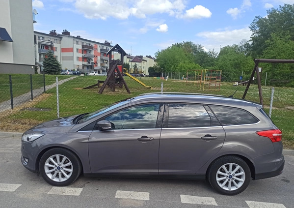 Ford Focus cena 39800 przebieg: 217000, rok produkcji 2016 z Dębica małe 232